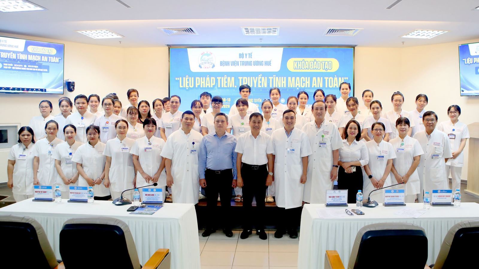BVTW Huế chuẩn hóa thực hành tiêm, truyền tĩnh mạch an toàn, hướng tới chuẩn quốc tế